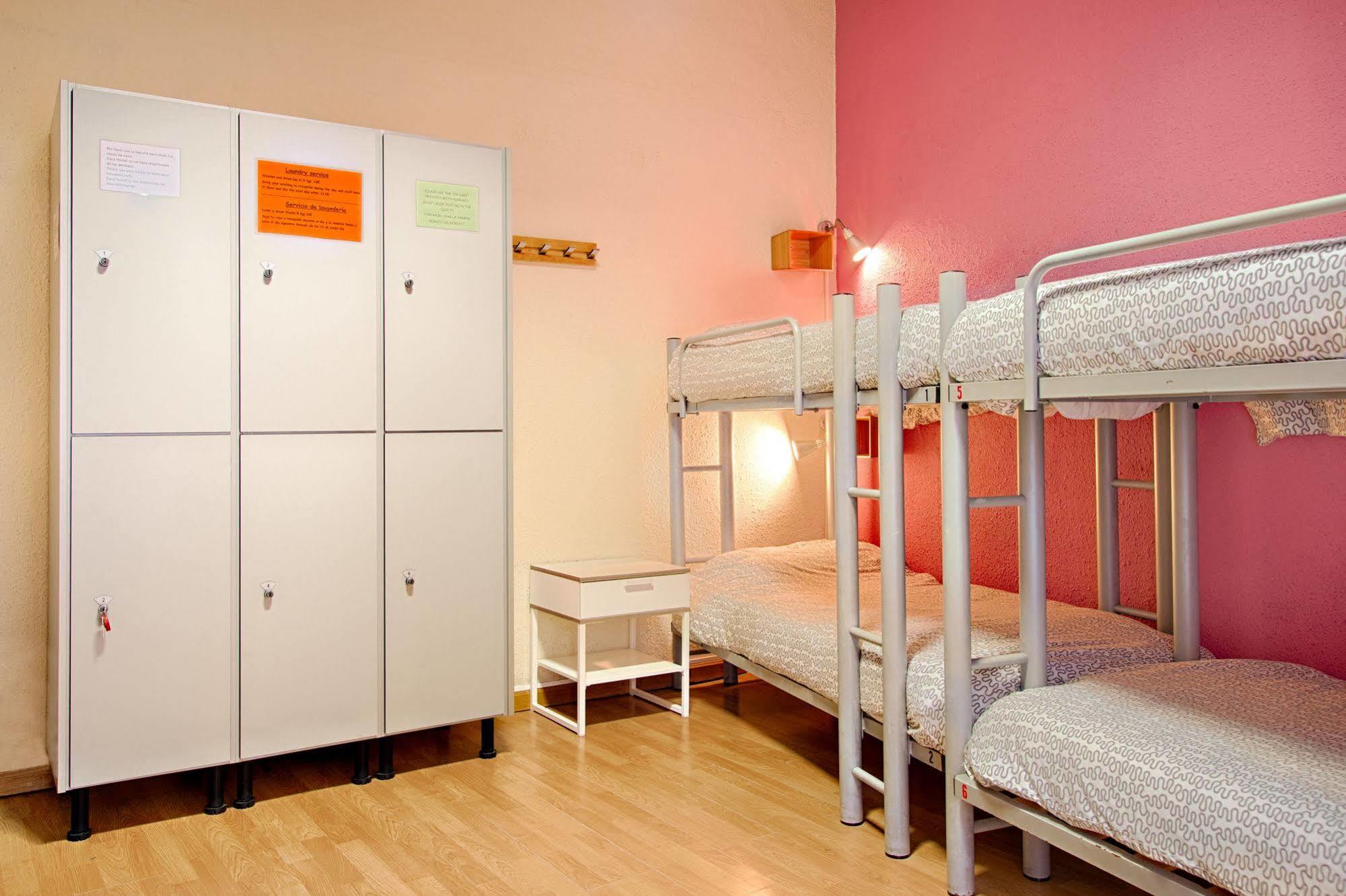 Itaca Hostel برشلونة المظهر الخارجي الصورة