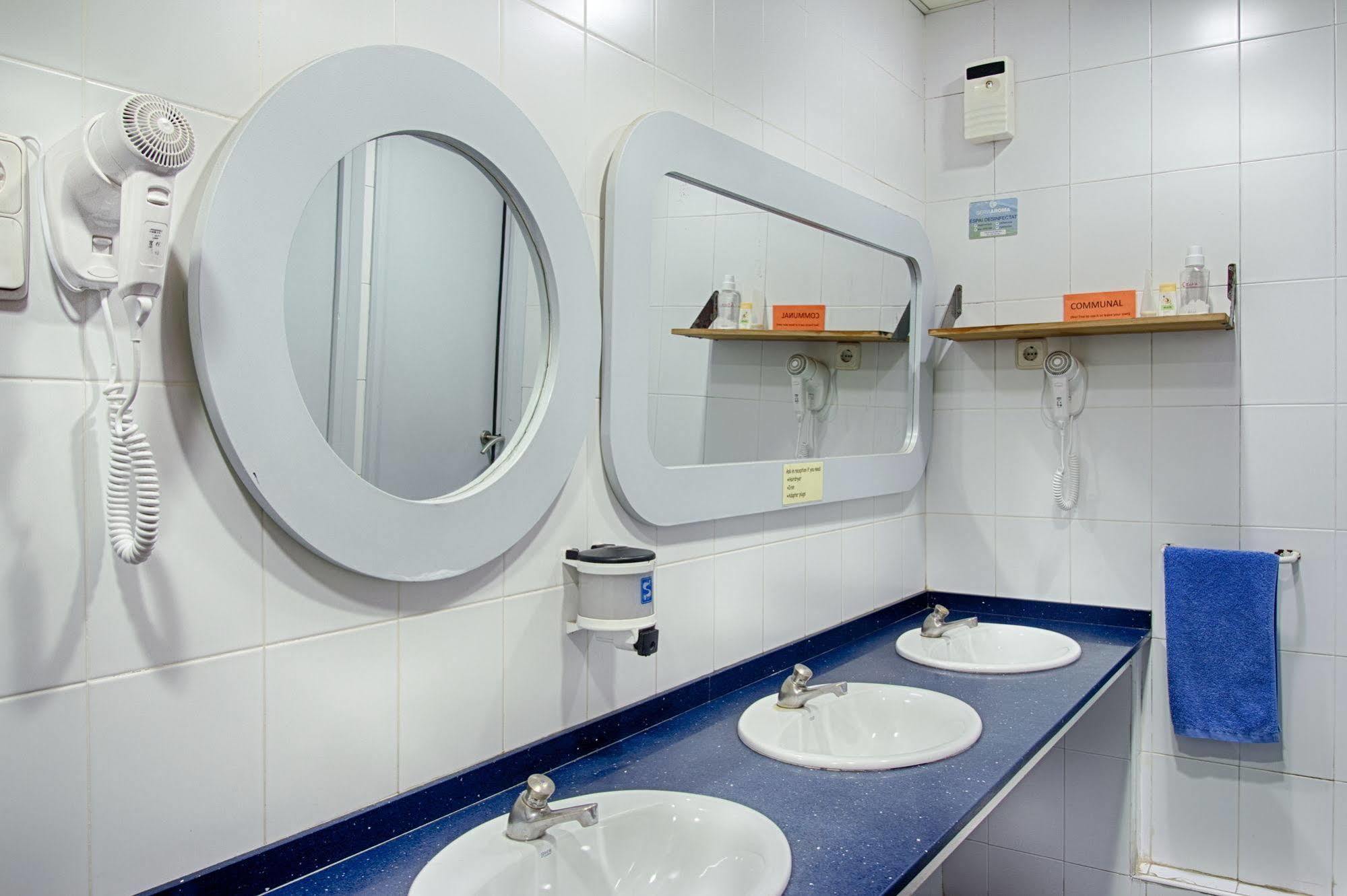 Itaca Hostel برشلونة المظهر الخارجي الصورة
